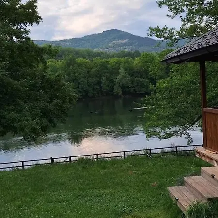 公寓 March On The Drino